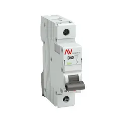 mcb10_1_40d_av_1.jpg