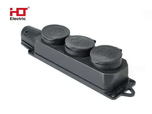 Розетка трехместная с заглушками каучук 2Р+РЕ 16А 250В IP44 HLT ELECTRIC 083-05-04 - Ros-Electric